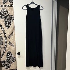 Black Sleeveless Dress